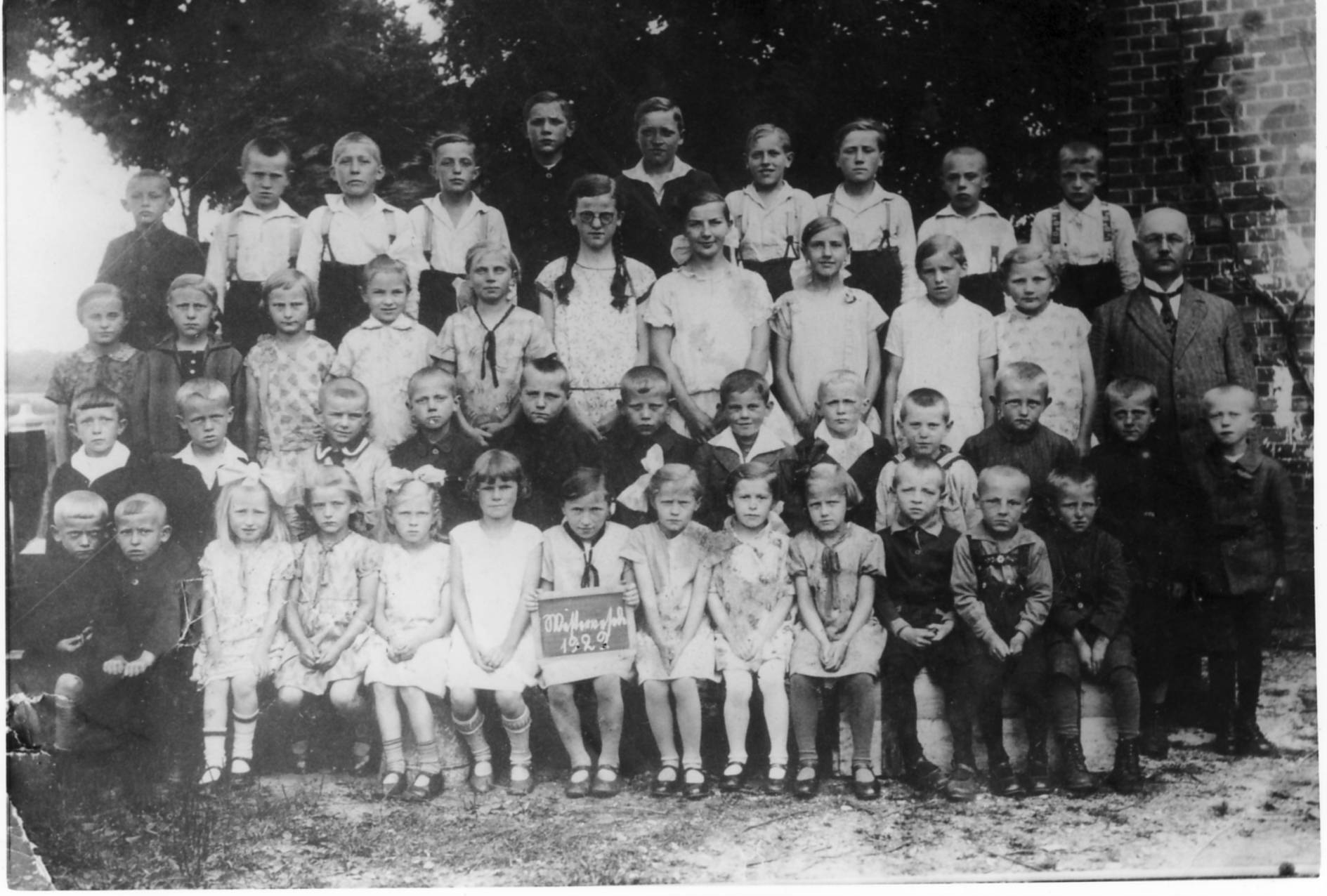 1929